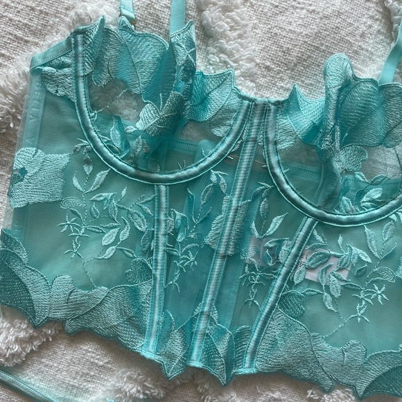 Bluebella Lingerie Set NWT - Picture 7 of 10